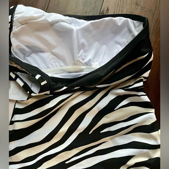 La Blanca Tummy Control Animal Print Shoulder Bow 1 Piece Swimsuit Size 8 NWT - Picture 6 of 10